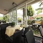 Rosenblatt Szálloda 3*