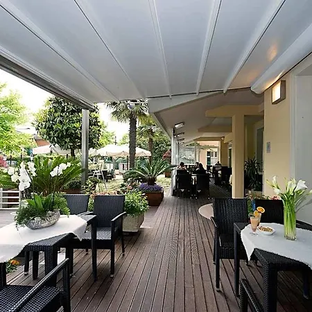 Rosenblatt Hotel 3*